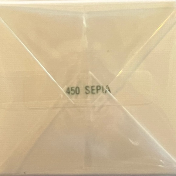 La Mer Soft Fluid Long Wear Foundation Broad Spectrum SPF20 | 1 oz | 450 sepia - Picture 5 of 6